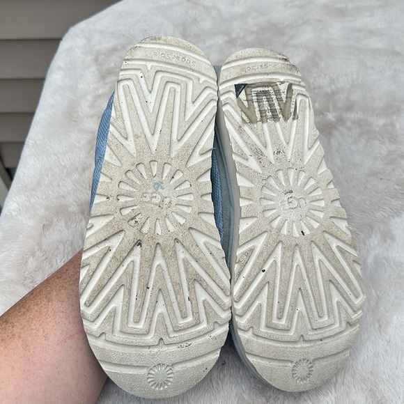 Ugg Tasman Size 9 - Picture 11 of 12